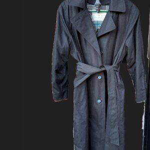 Towne (From London Fog) Ladies Black Trench  Size 2 Petite, Preowned gentle wear